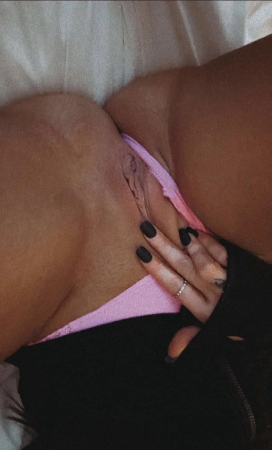 tinder slut perfect ass Mia (25) image 6