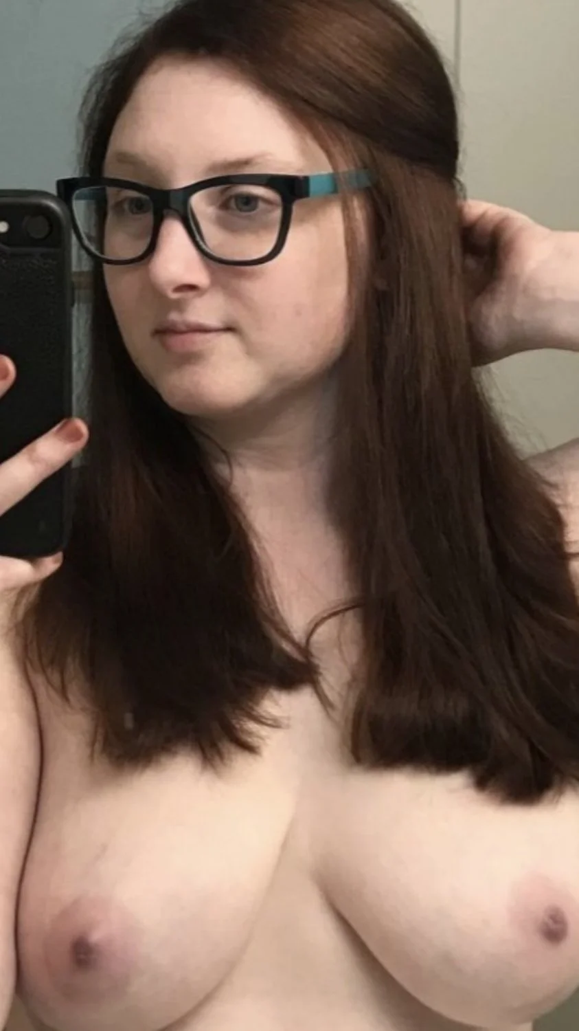 Nerdy nurse with an insane body. Closet freak whore!!🔥🔥🤤 those braces tho🤤🤤🤤 image 9