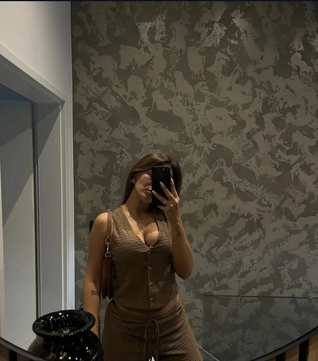Followers aunt is sexy asf image 11