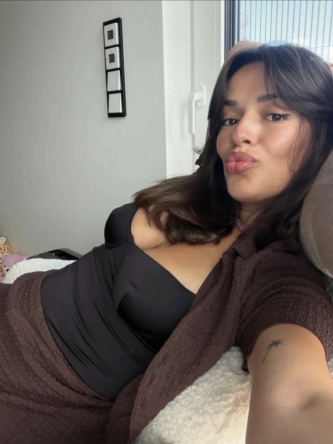 Followers aunt is sexy asf image 4