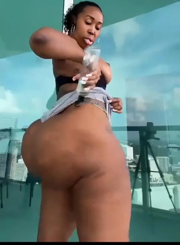 Massive Black Ass!!!! 🤎🧴💦 image 3
