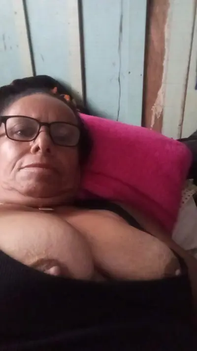 COROA PUTA ATACA NOVAMENTE .. ADORA DAR O CUZINHO 😈😈 cover image