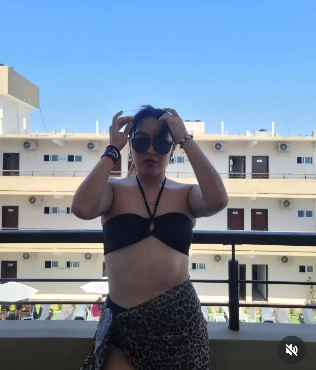 Esta puta se llama Ingrid de 18 años , es una puta promiscua adicta a chupar verga image 2