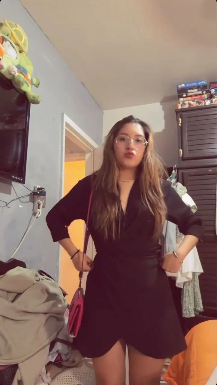 Esta puta se llama Ingrid de 18 años , es una puta promiscua adicta a chupar verga image 28