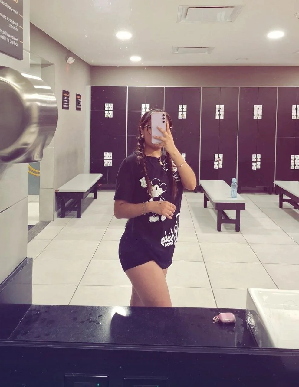 Esta puta se llama Ingrid de 18 años , es una puta promiscua adicta a chupar verga image 30