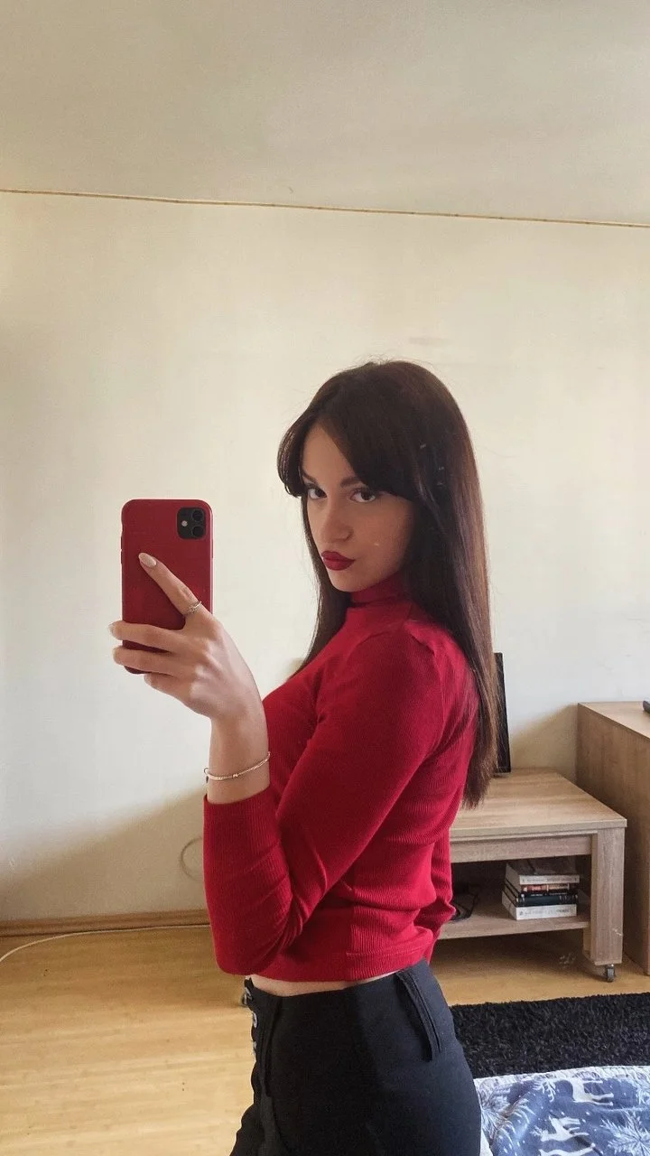 Petite Romanian slut Maria image 6