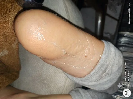 Feet soles 16k image 24