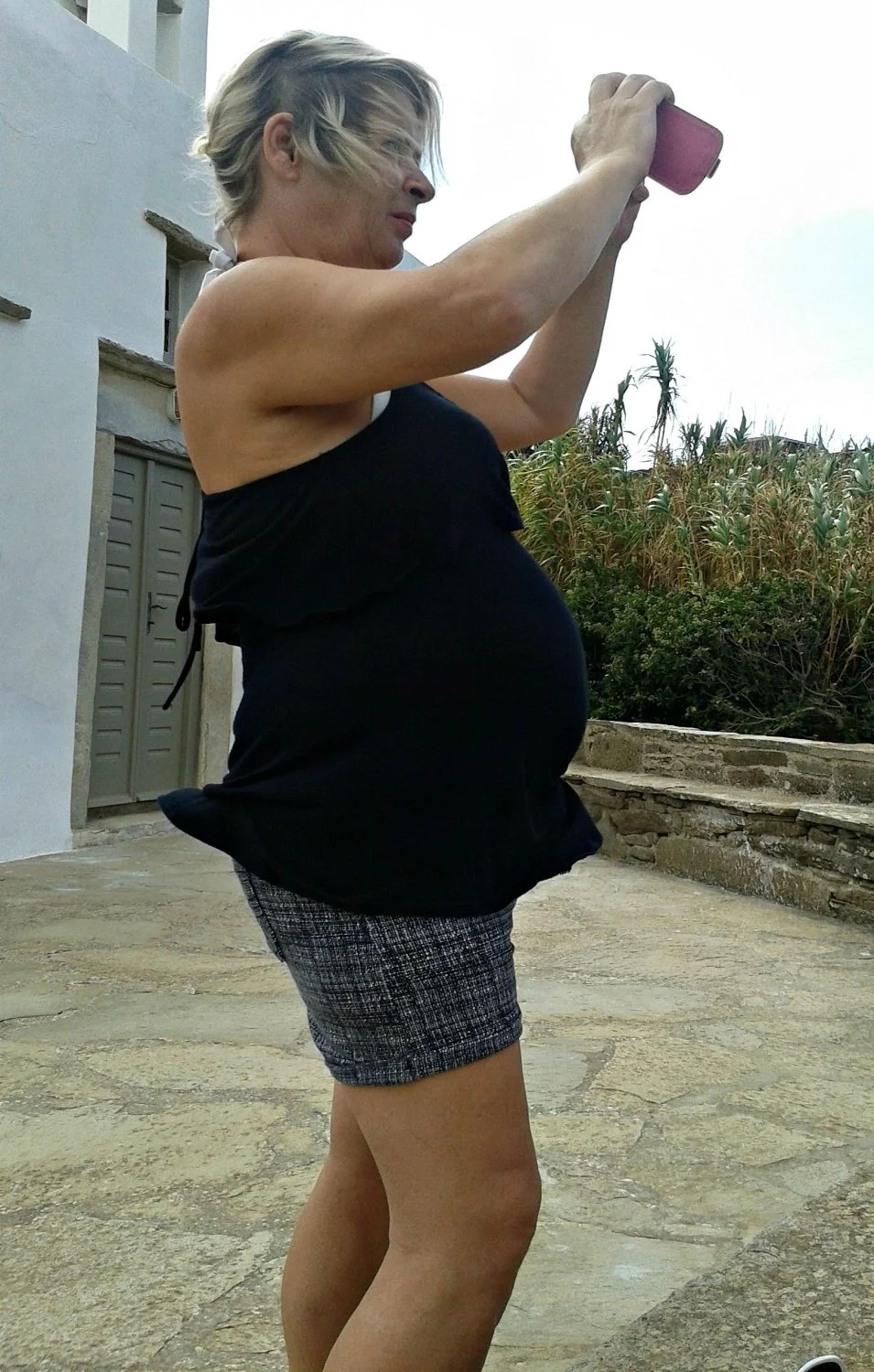 Mature thick body and fat tummy image 8
