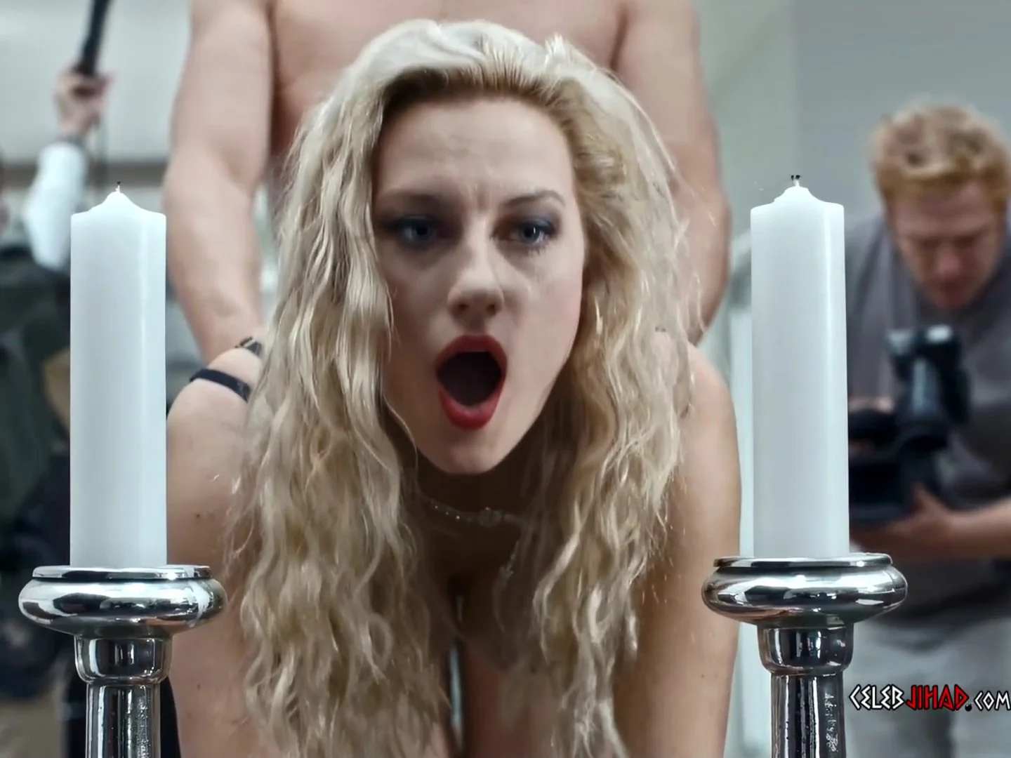 Actress spreads her legs in explicit indie film 😮 image 9