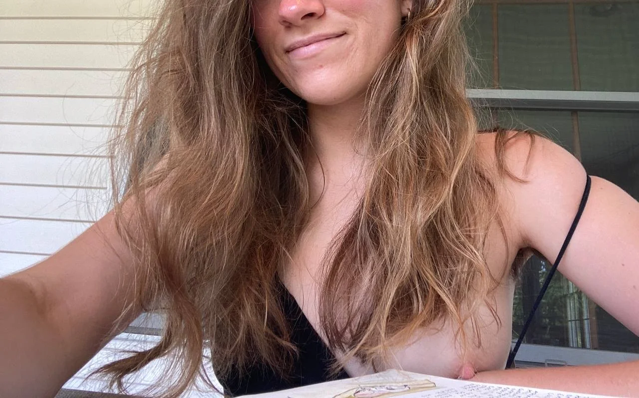 Sexy tele Pawg girlfriend leaked image 2