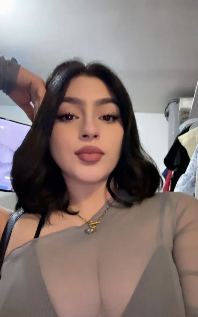 Morbo a esta puta si quieren mas manden dm main image