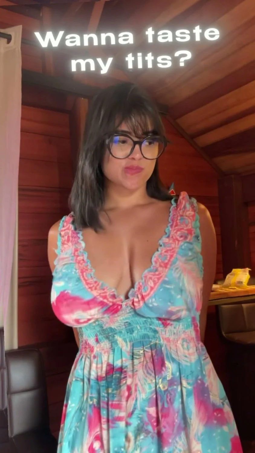 🔞 petite body naked wild pussy eating wet orgasm 💦🫦 Check OF image 5