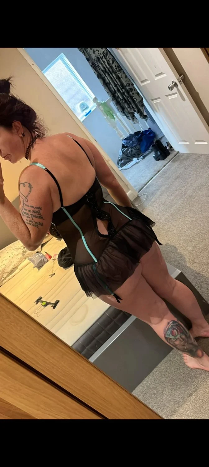Another whore with her ass showing main image