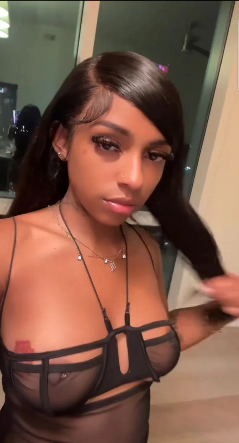 Yungho thot see thru shirt 👀 nipples image 2