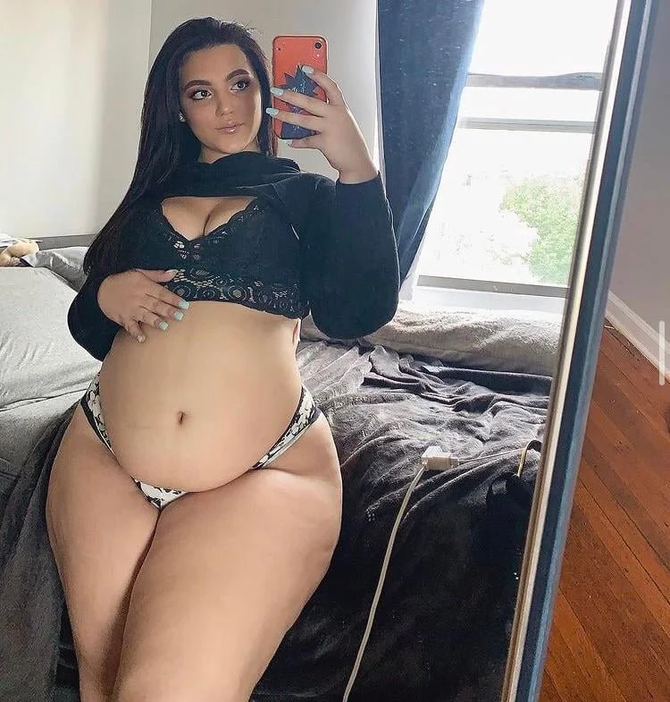 Thicc Weight Gain Girl image 7