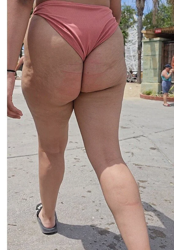 Já bati muito pra essa gostosa da esposa do meu irmão 💦 image 3