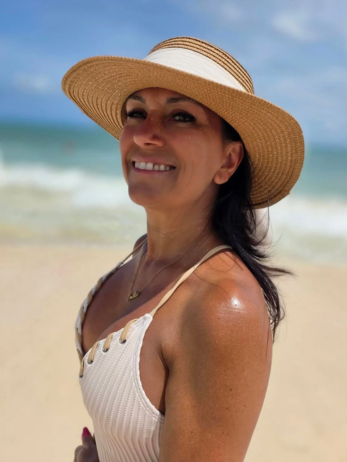 Emilia la belle milf quebecoise image 37