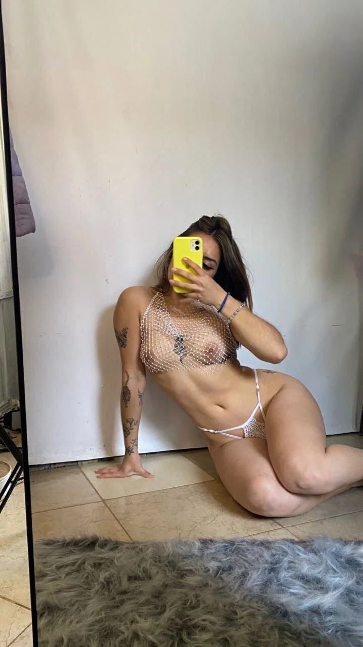 Trola Argentina Agustina sexy flaca culona rica mini tetas masturbandose rico #2 image 8