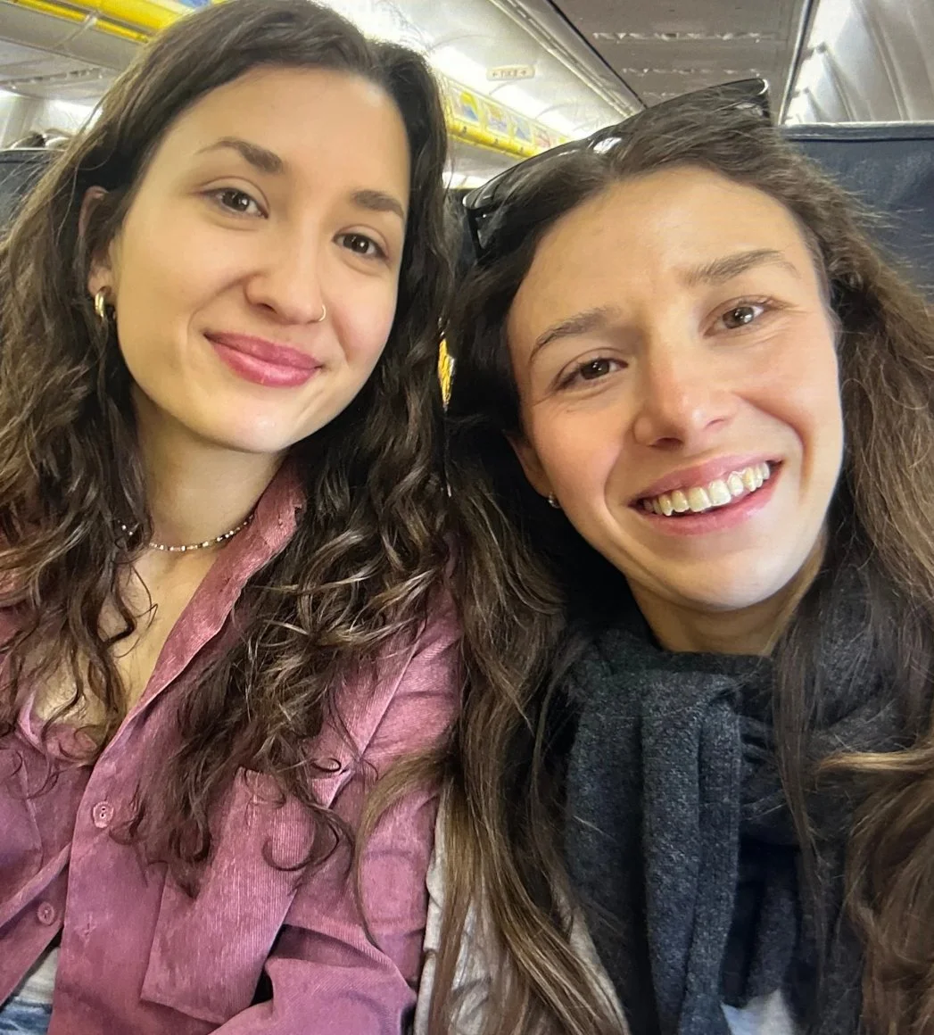 girls sluts Melina and Mira sisters image 3