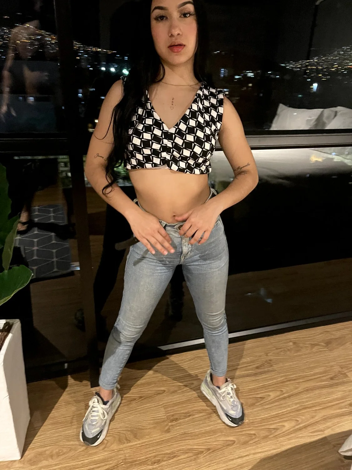 Maria 18 Years Old image 7