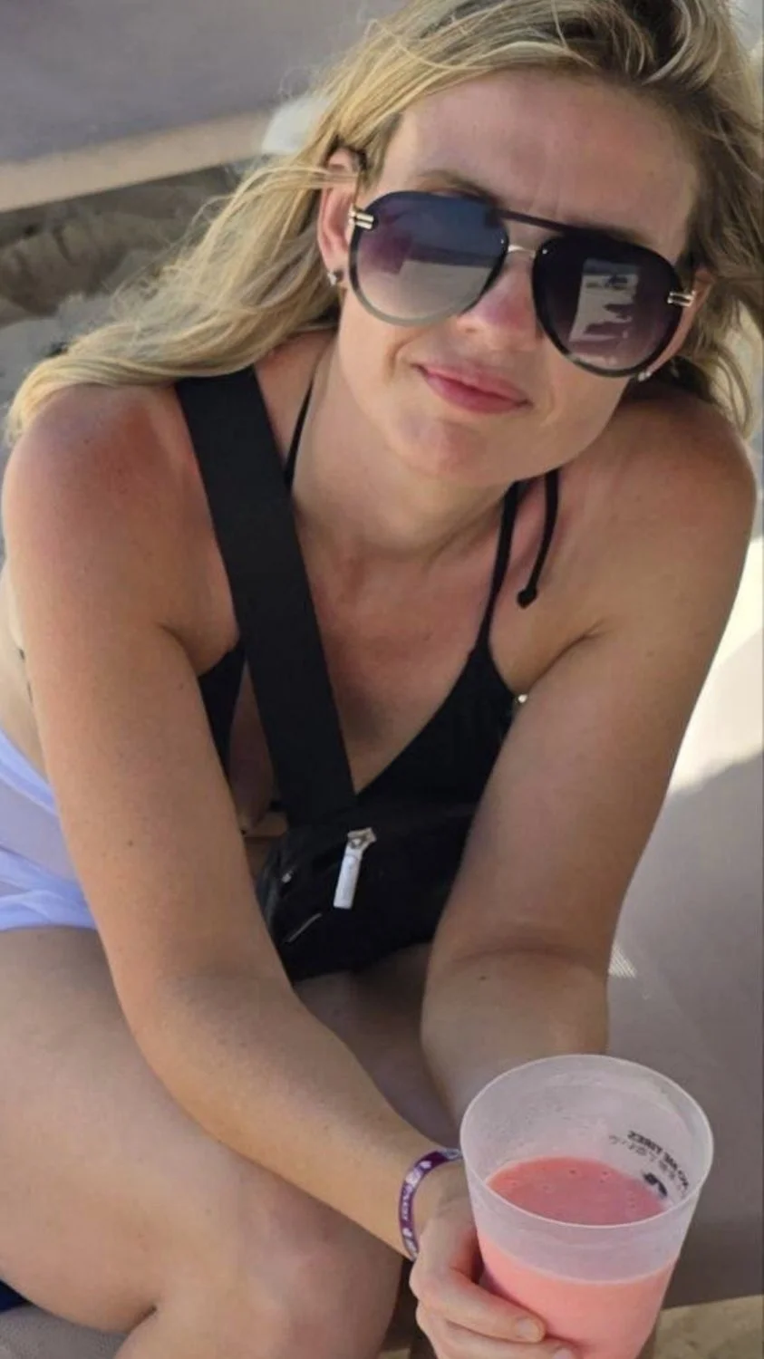 Julie a Spanish MIlf image 12