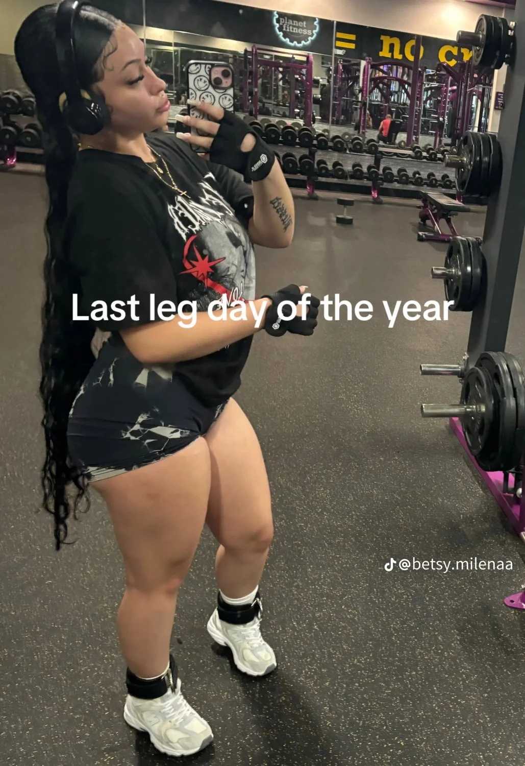 18+ Betsy image 7
