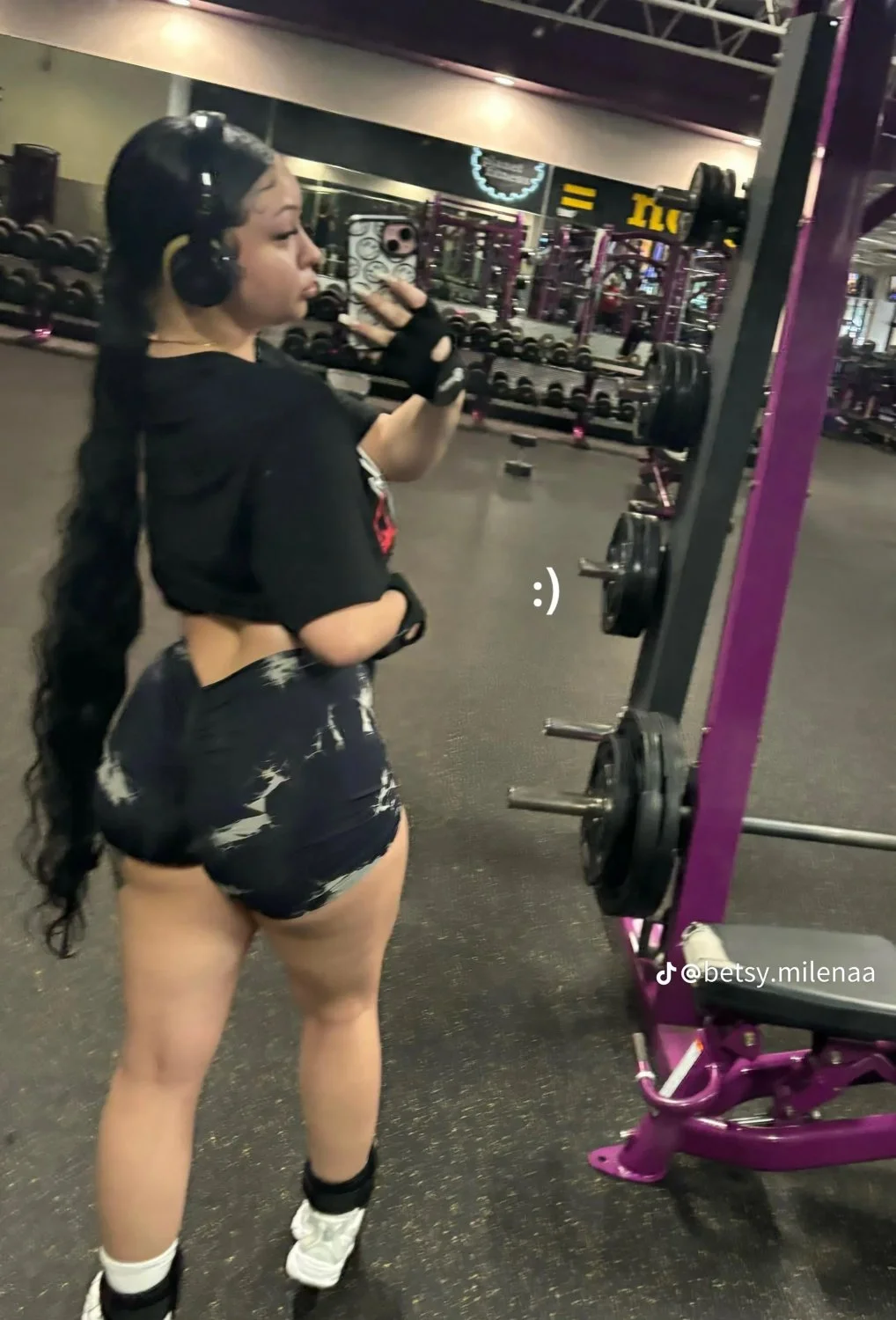 18+ Betsy image 8