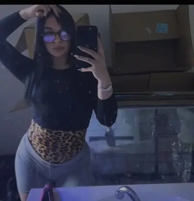 Novinha putinha nerd cavalona vazada sentando gostoso na piroca! video amador, novos videos vazou cover image
