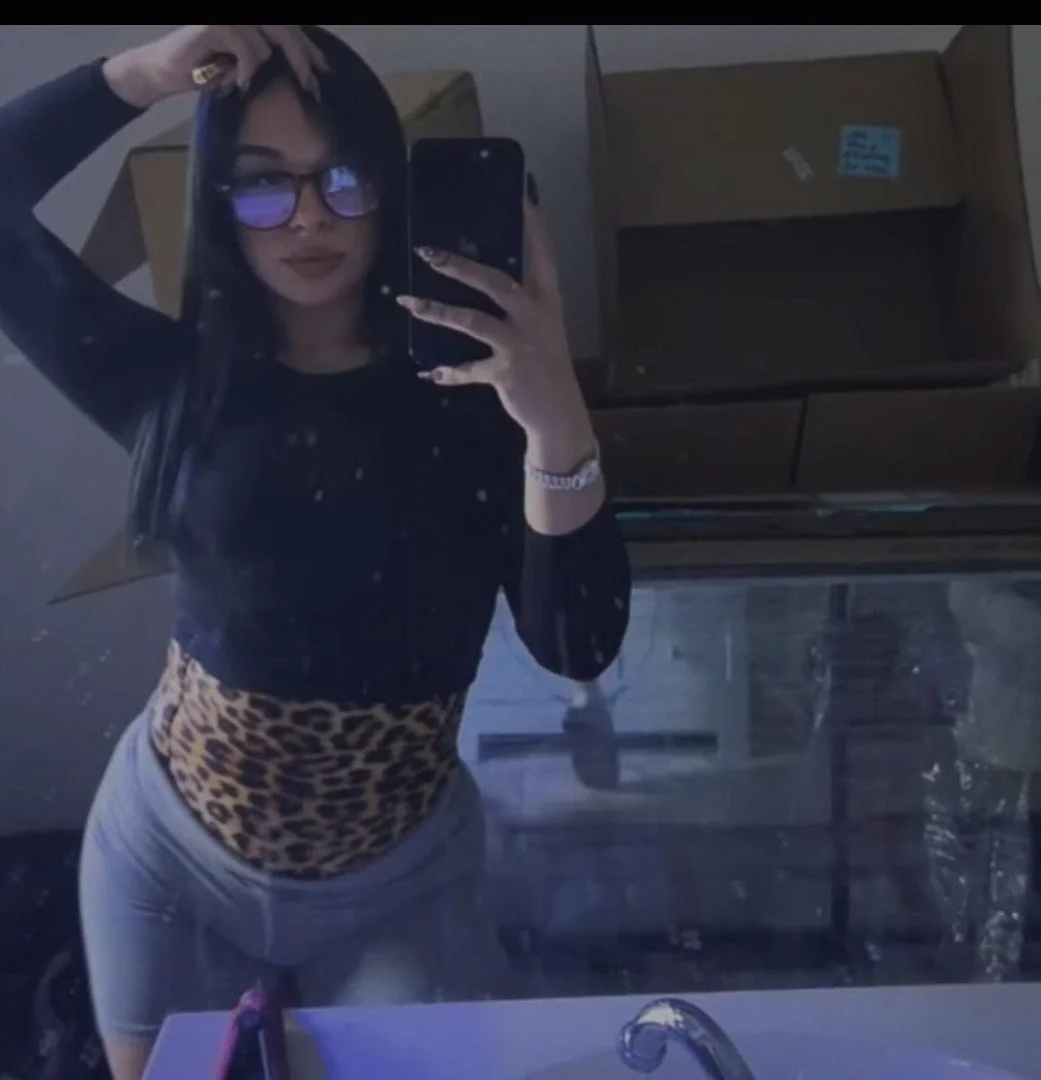 Novinha putinha nerd cavalona vazada sentando gostoso na piroca! video amador, novos videos vazou main image