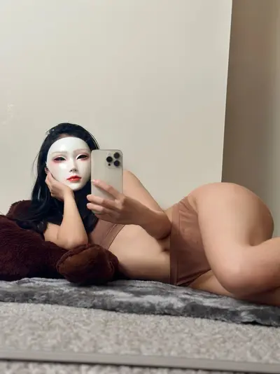 My ass gets horny too 🙈 cover image