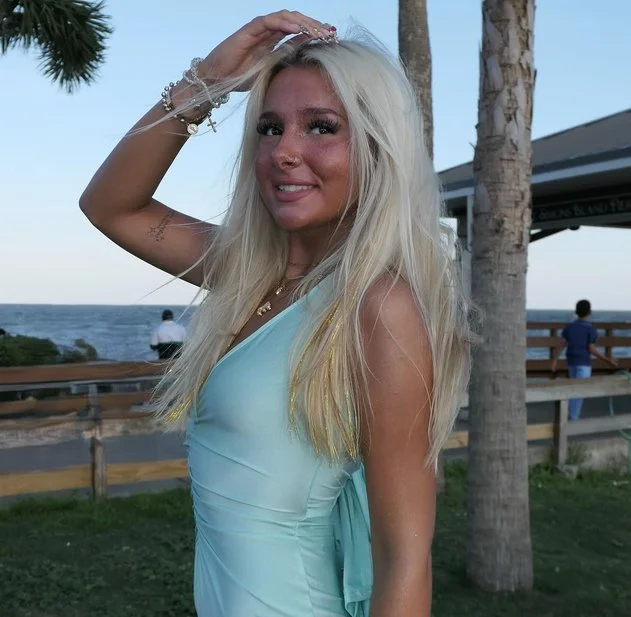 BBC Cuties 40 image 3