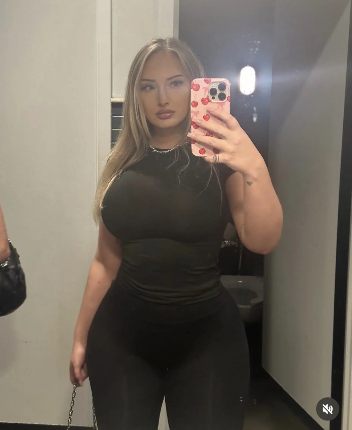 IG Pawg fucked raw image 2