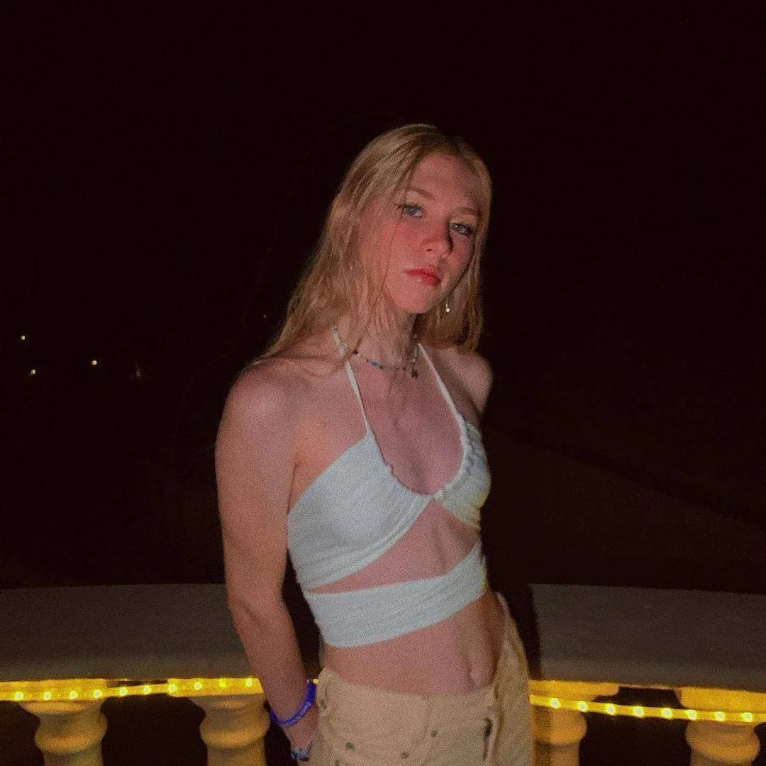 Ella 21 image 11