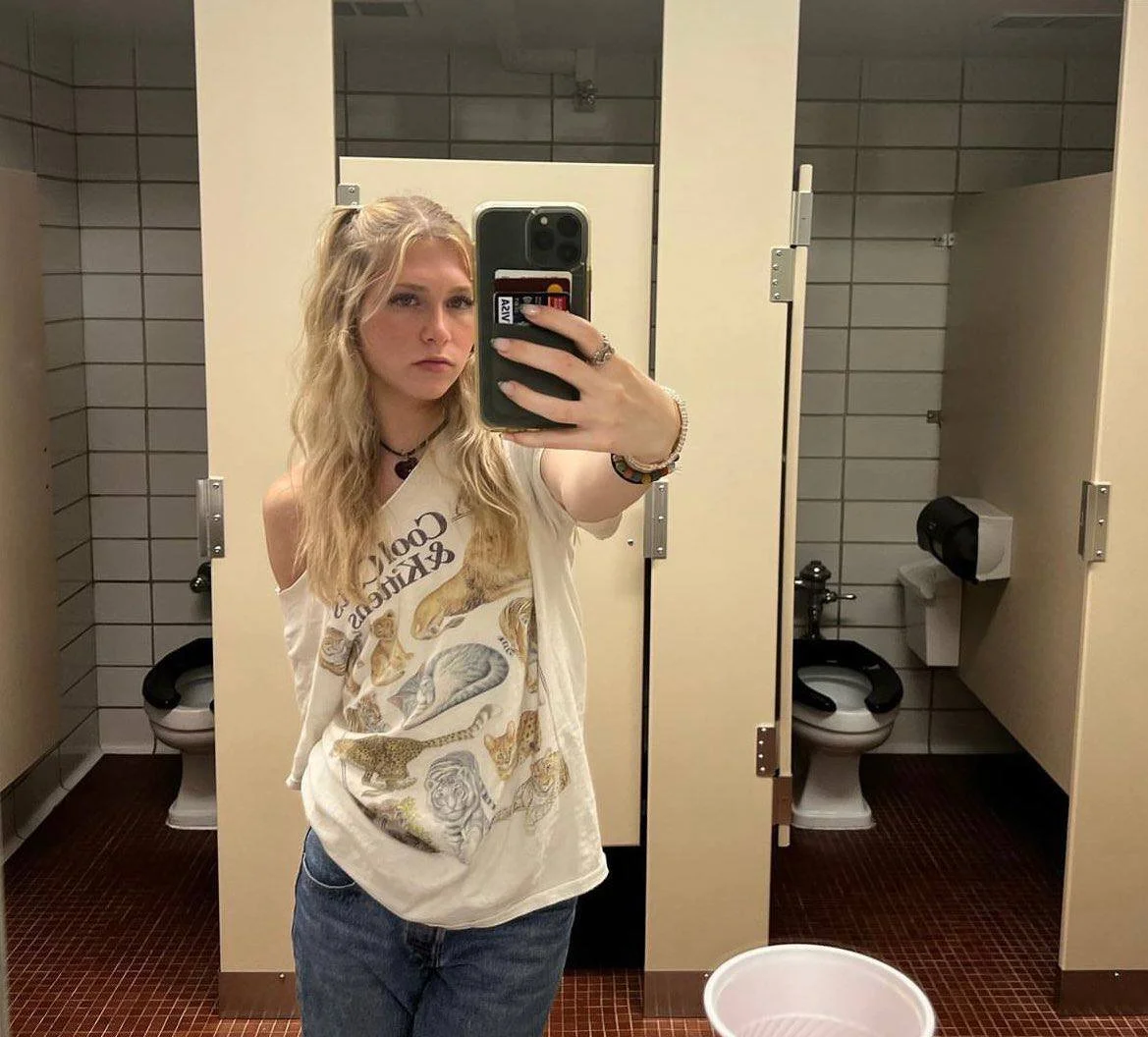 Ella 21 image 18