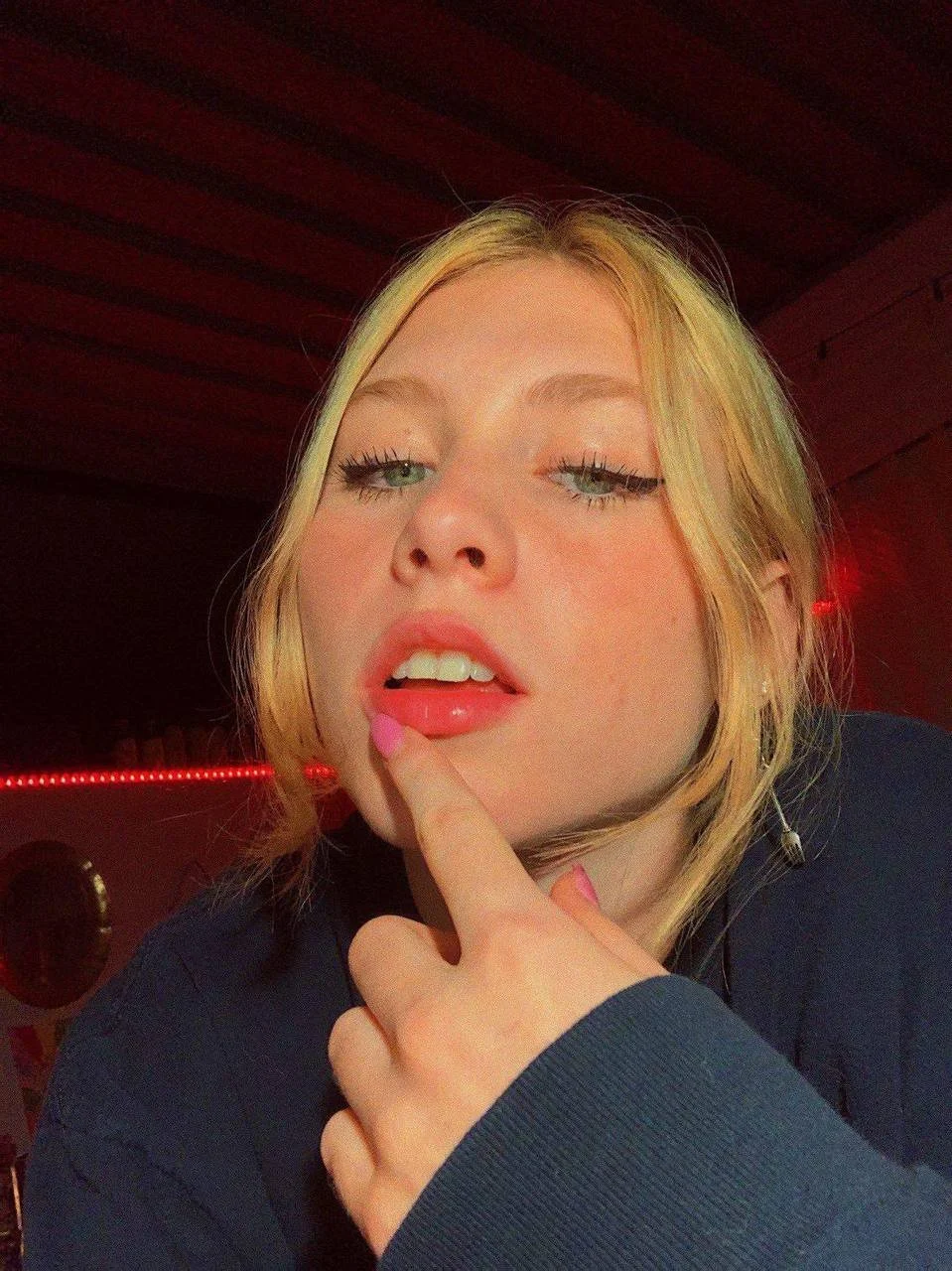 Ella 21 image 26
