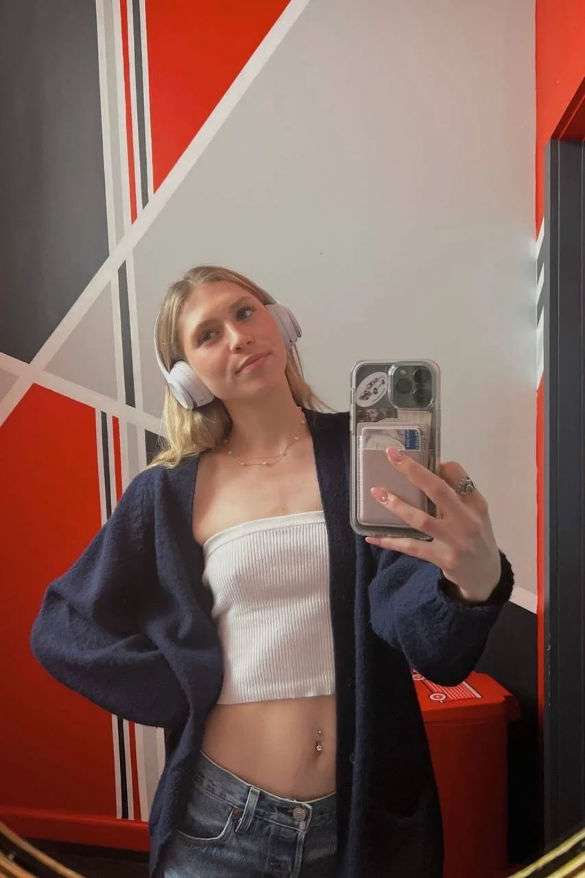 Ella 21 image 31