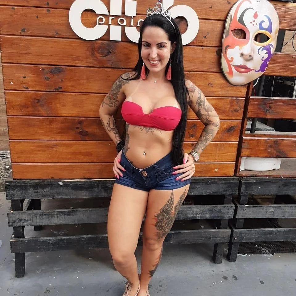 Elisa Sanches Sexy image 12