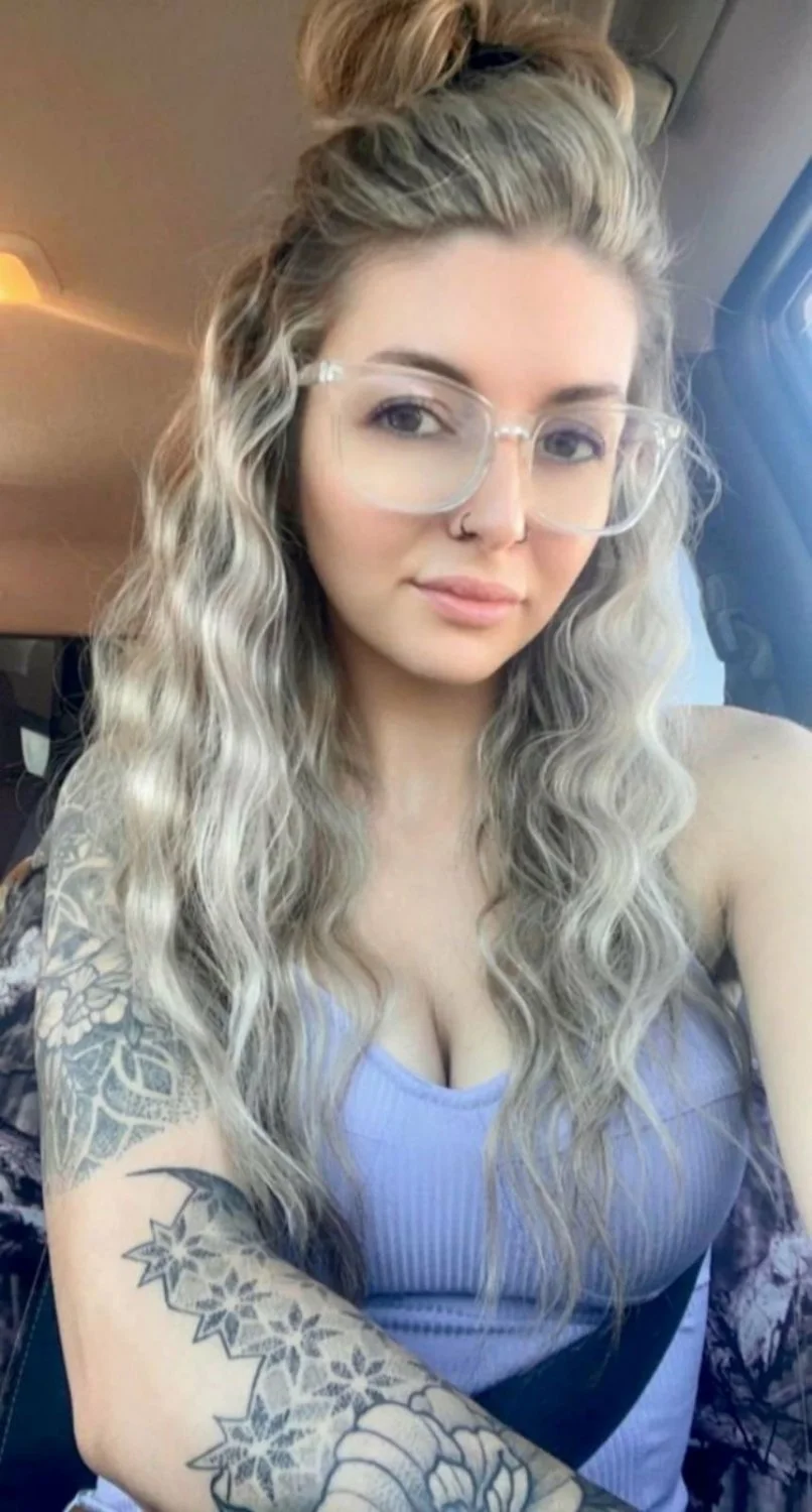 Sexy KIK slut, 28, loves her hot body image 15