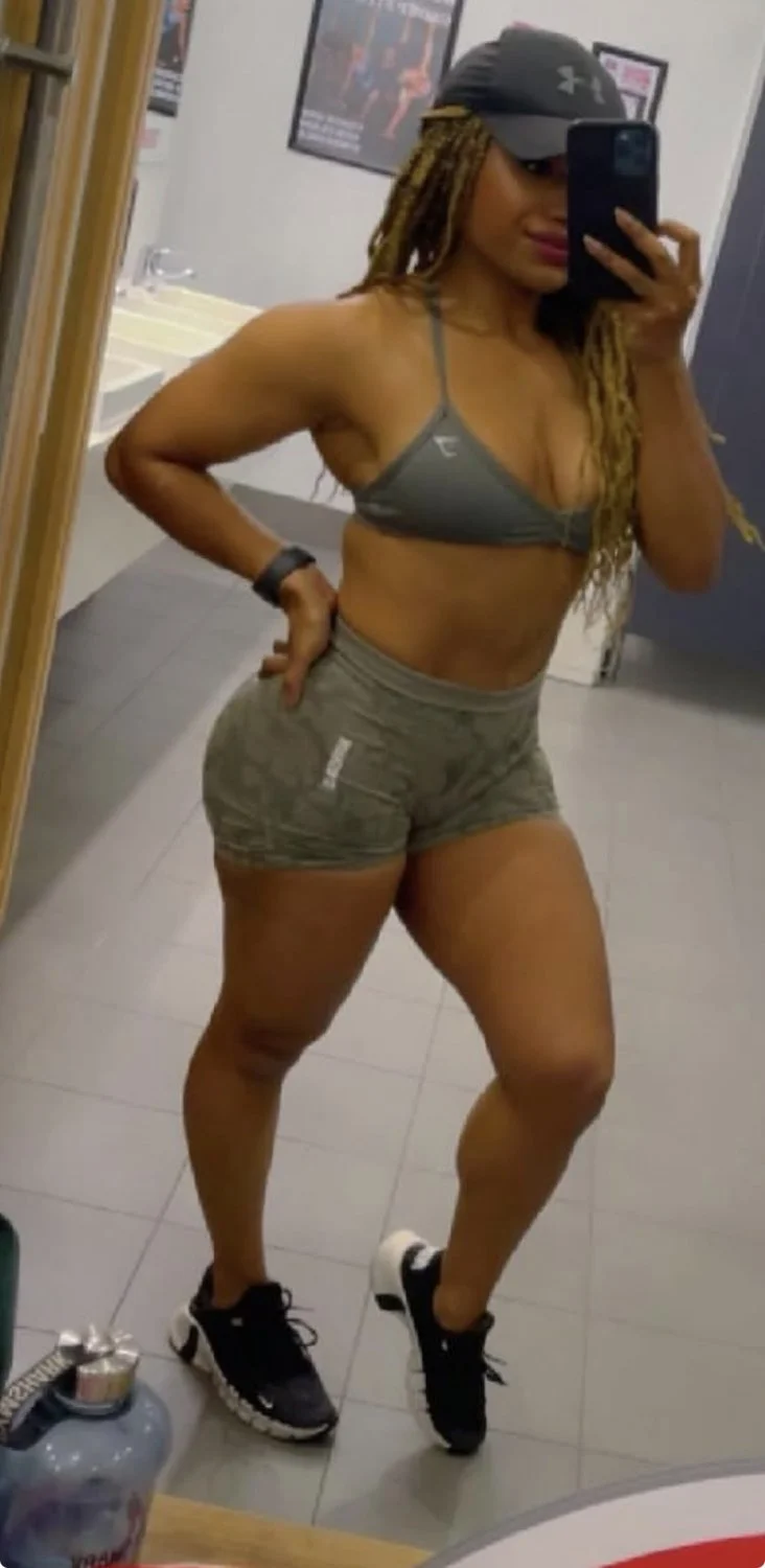 Bella image 3