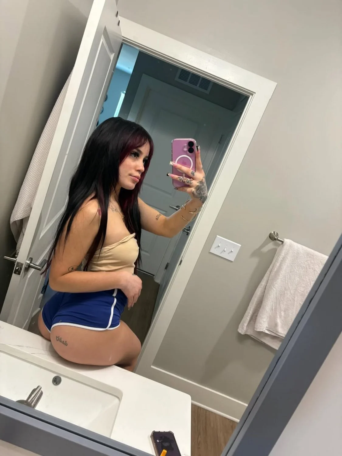 Thickkk Latina from Colorado main image
