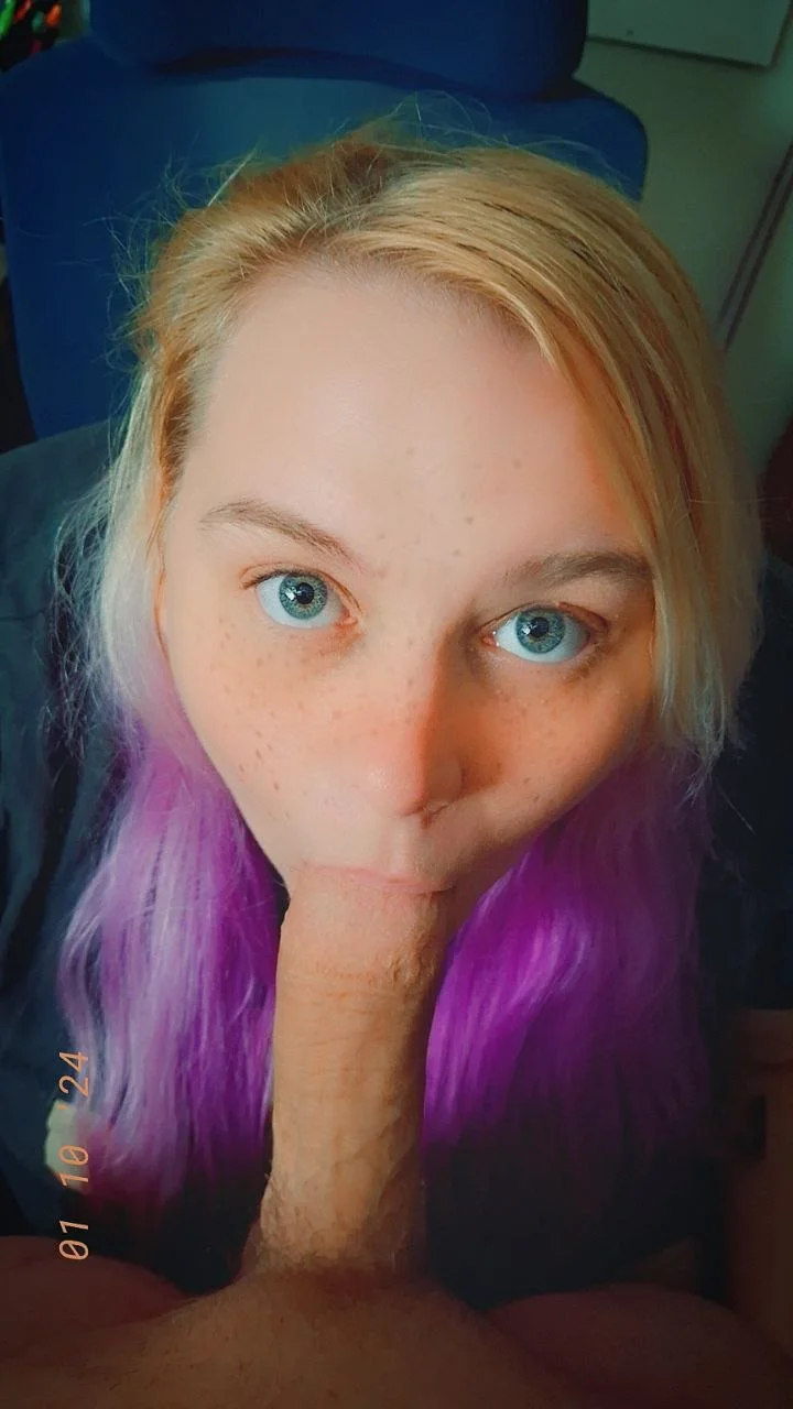 Oregon BBW mom with huge tits sucks on cock image 11