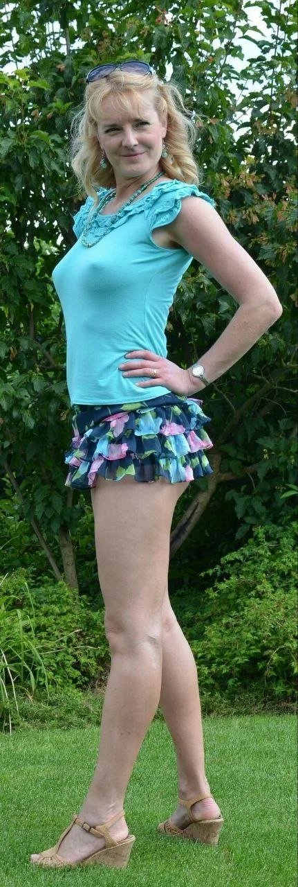Czech milf image 11