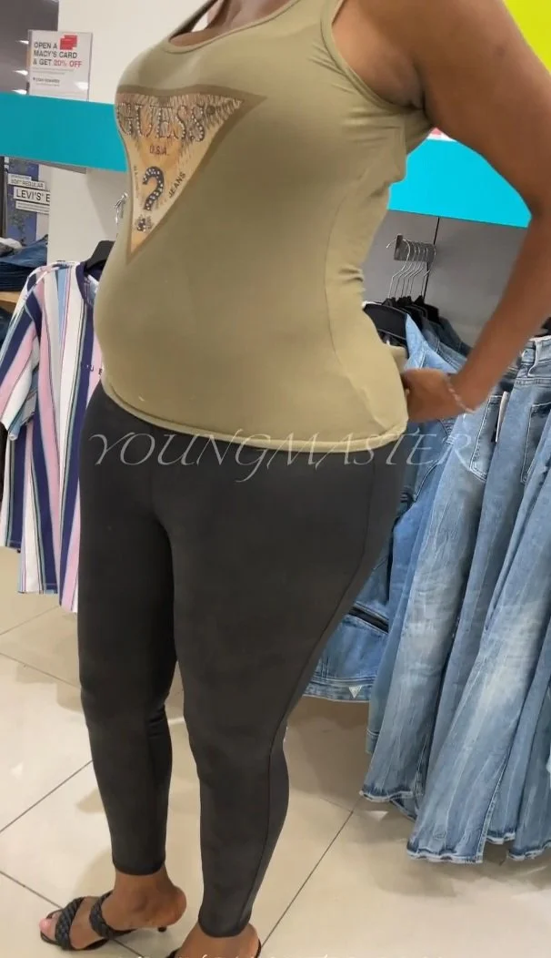 Black milf asscrack image 8