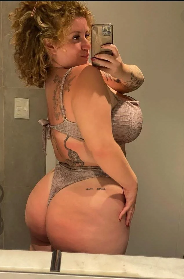 redhead with massive tits and ass part. 2 image 6