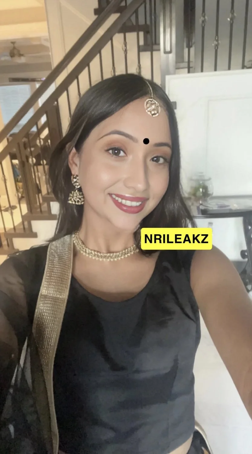 Sexy Indian NRI baddie leaked😍😍 main image