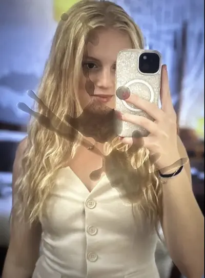 Huge load of cum for Jessie cover image