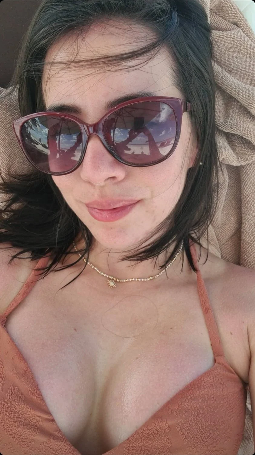 Vivian y sus tetas redondas, blancas y pesadas, cerda tetona de Tampico image 2