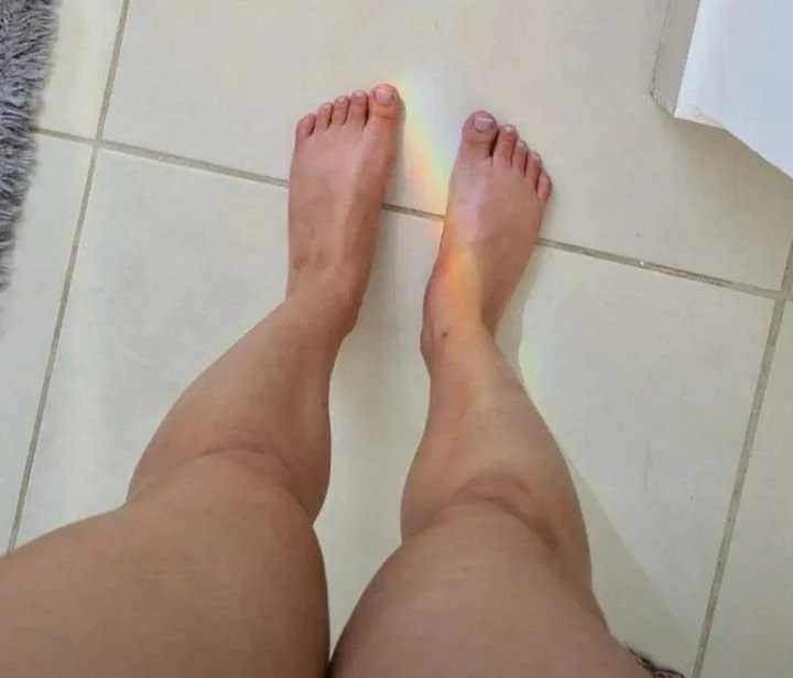 Pezinhos lindos da esposa image 2
