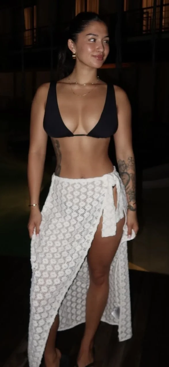 I bet this Aussie can suck a softball through a garden hose image 41