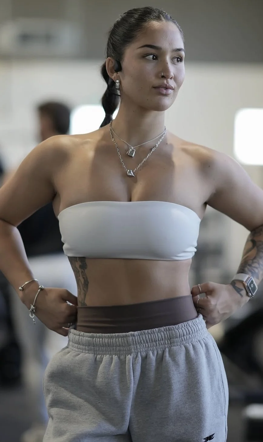 I bet this Aussie can suck a softball through a garden hose image 6